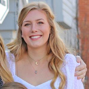 Meet your Posher, Emma